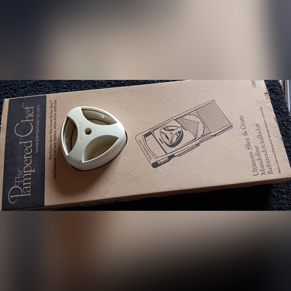 Pampered Chef Ultimate Sluce & Grate Mandoline